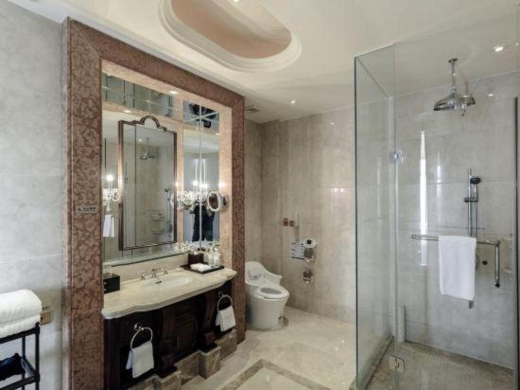 Dragon Lake Princess Hotel Guangzhou Exterior photo